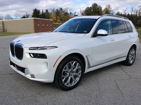New 2026 BMW X7 xDrive40i AWD/4WD image 4