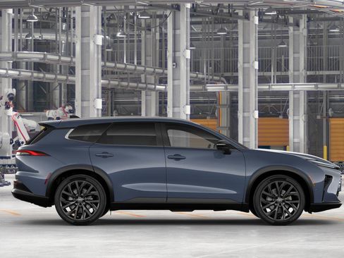 New 2025 Toyota Crown Signia Limited image 12