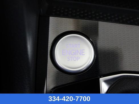 New 2026 Volkswagen Taos SE image 10