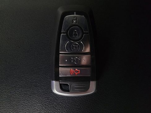 Used 2020 Ford Edge ST w/ Cold Weather Package image 32