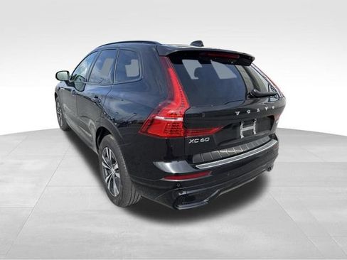 Used 2025 Volvo XC60 B5 Core AWD/4WD image 6