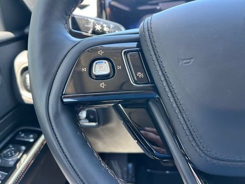 Used 2026 Lincoln Aviator AWD image 28