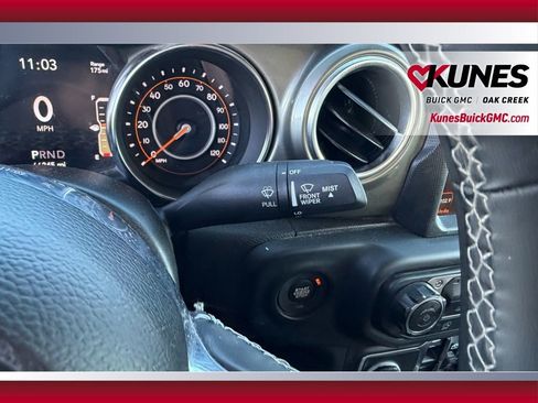 Used 2023 Jeep Gladiator Overland image 11