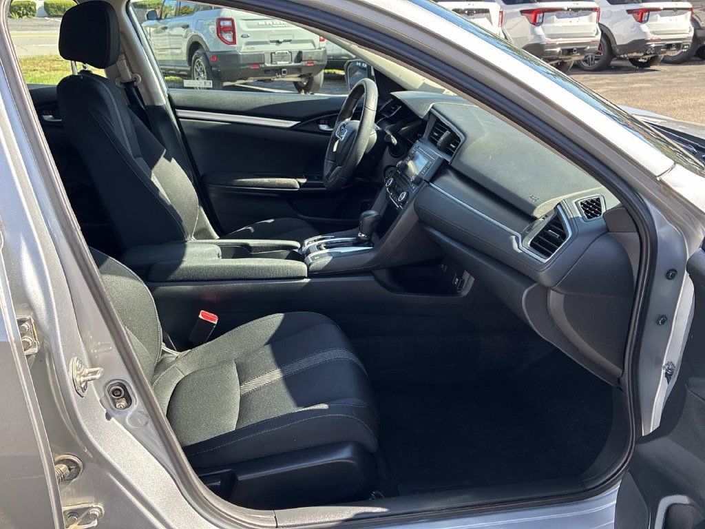 Used 2019 Honda Civic LX image 9