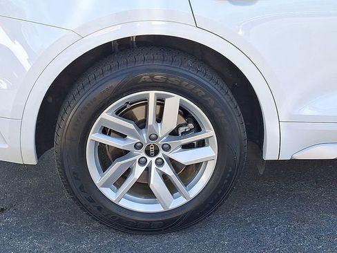 Used 2022 Audi Q5 2.0T Premium w/ Convenience Package image 29