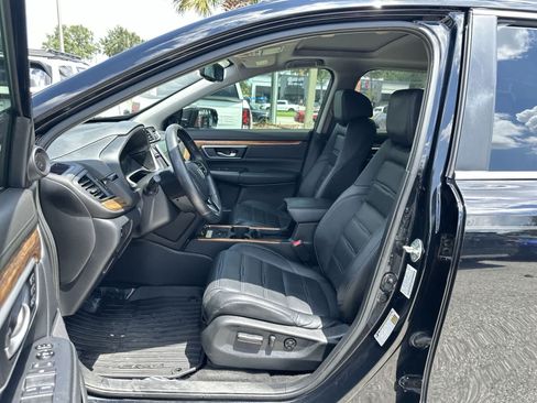 Used 2020 Honda CR-V Touring image 2