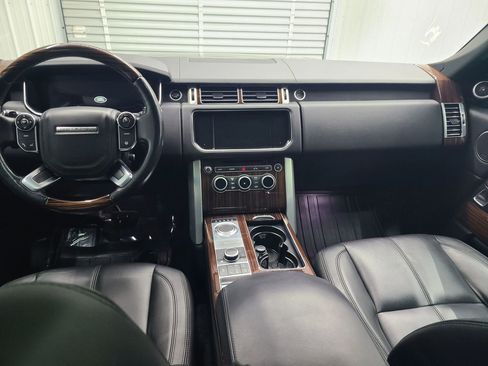 Used 2016 Land Rover Range Rover image 2
