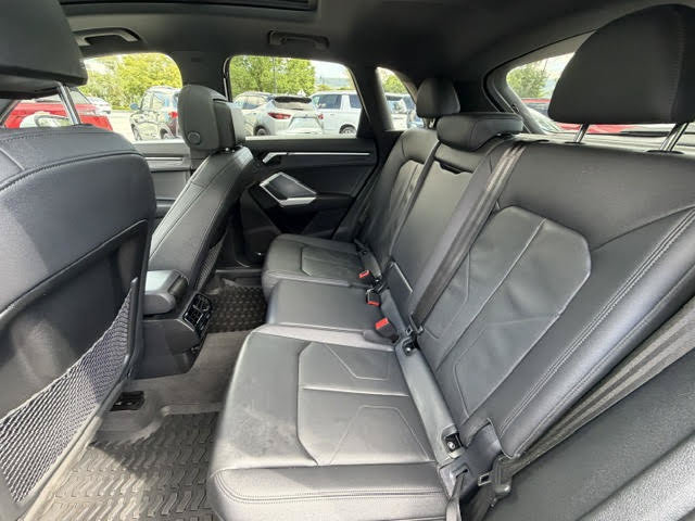 Used 2024 Audi Q3 2.0T Premium w/ Convenience Package AWD/4WD image 10