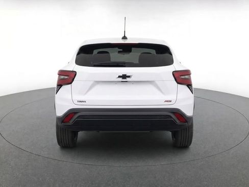 Used 2024 Chevrolet Trax RS FWD image 6
