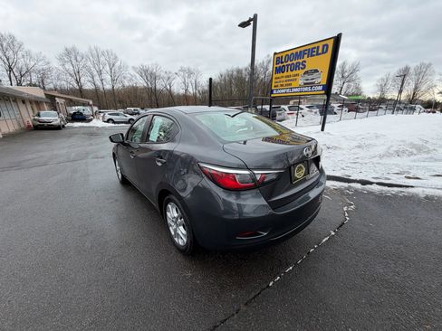 Used 2016 Scion iA image 5