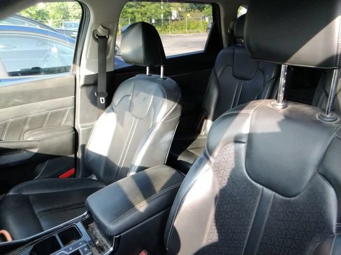 Used 2022 Kia Sorento SX w/ Panoramic Sunroof Package AWD/4WD image 14