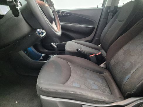 Used 2017 Chevrolet Spark LT image 17