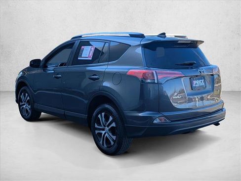 Used 2018 Toyota RAV4 LE image 7