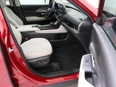 Certified 2026 Toyota Grand Highlander XLE image 41