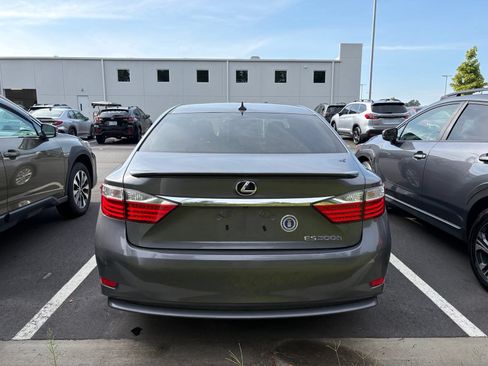 Used 2013 Lexus ES 300h w/ Premium Pkg FWD image 5