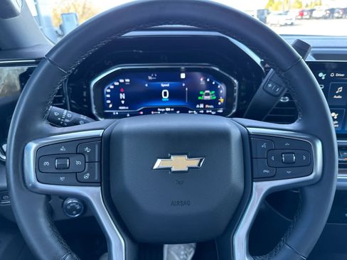 Used 2023 Chevrolet Silverado 1500 LT AWD/4WD image 20