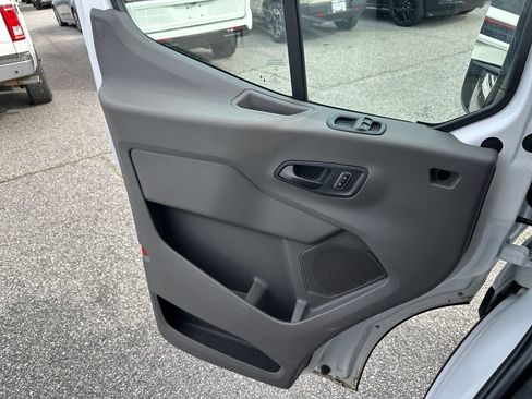Used 2023 Ford Transit 250 148 High Roof AWD image 24