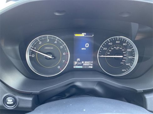 Used 2022 Subaru Crosstrek 2.5i Sport w/ Moonroof Package image 21