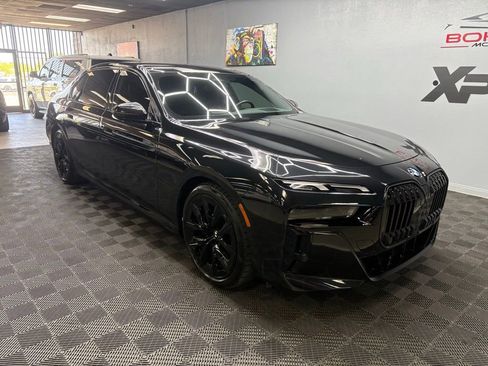 Used 2025 BMW 740i w/ Premium Package RWD image 3