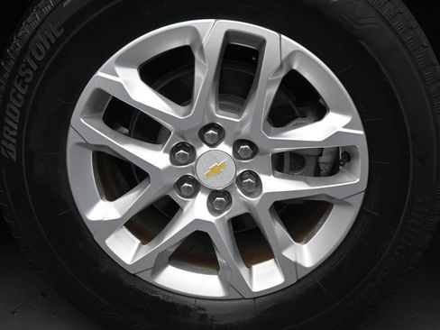 Used 2020 Chevrolet Traverse LS FWD image 10