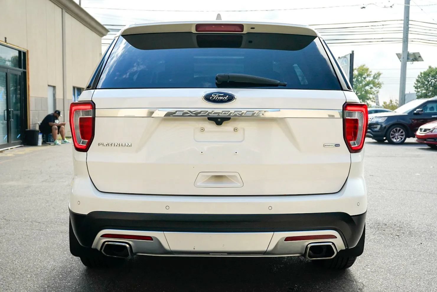 Used 2017 Ford Explorer Platinum AWD/4WD image 6
