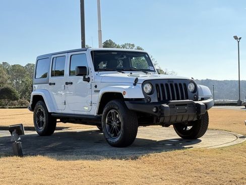 Used 2018 Jeep Wrangler Unlimited Willys Wheeler image 3