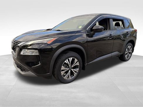 Used 2022 Nissan Rogue SV image 3