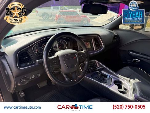 Used 2016 Dodge Challenger SXT RWD image 7