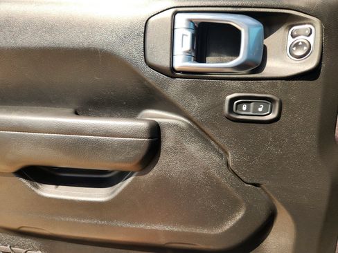 Used 2021 Jeep Wrangler Unlimited Sport AWD/4WD image 24