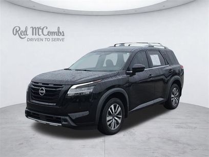 Used 2023 Nissan Pathfinder SL w/ Black Appearance Package
