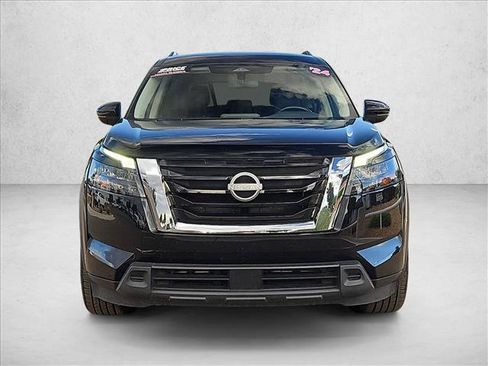 Used 2024 Nissan Pathfinder SV FWD image 2
