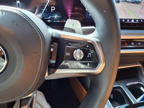 Used 2023 BMW 740i RWD image 18