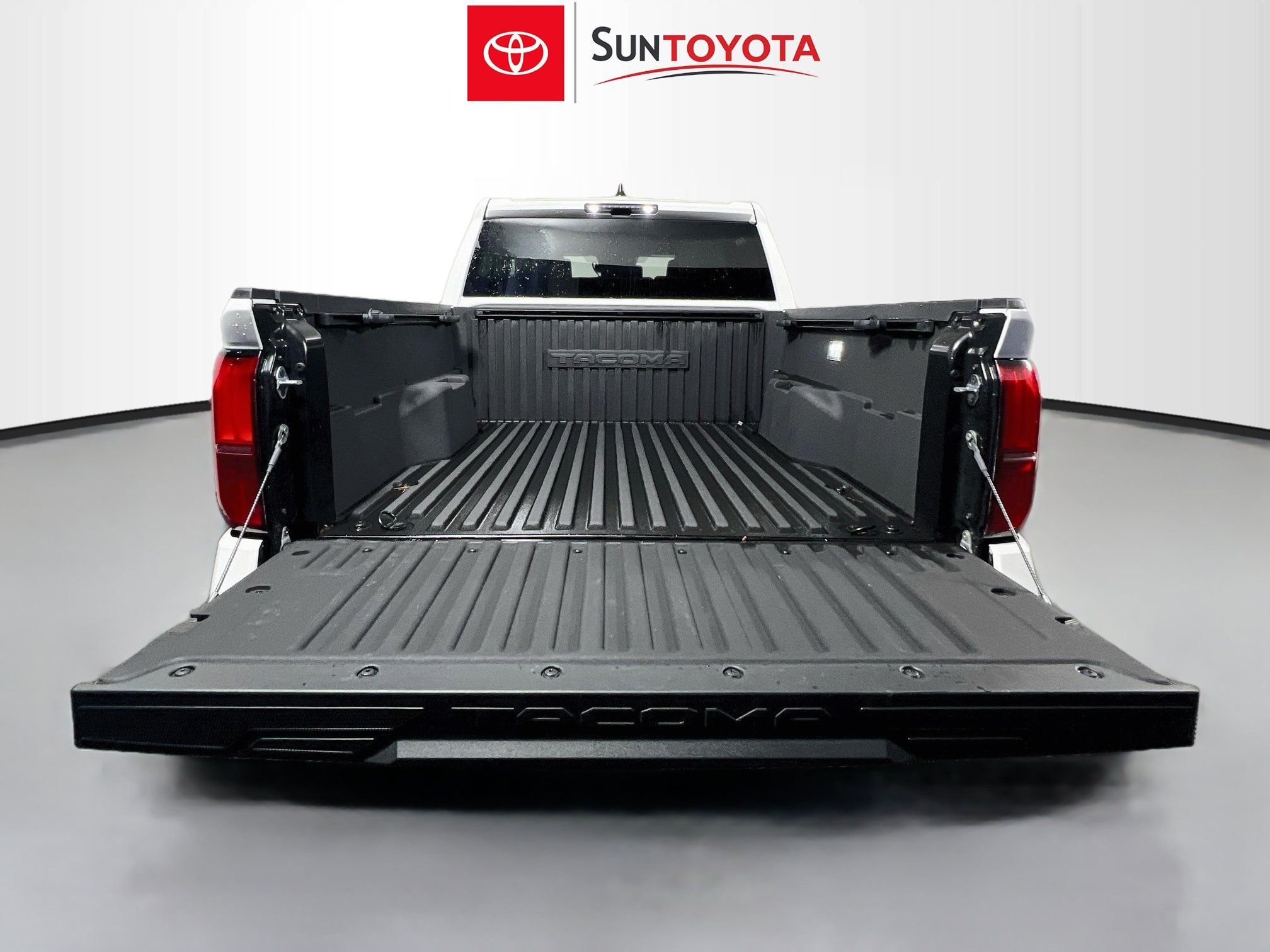 Used 2025 Toyota Tacoma TRD Off-Road AWD/4WD image 33