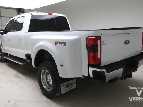 Used 2025 Ford F350 Lariat AWD/4WD image 3