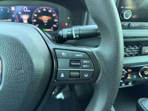 Used 2023 Honda Accord LX image 22