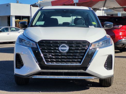 New 2025 Nissan Kicks Play S image 3