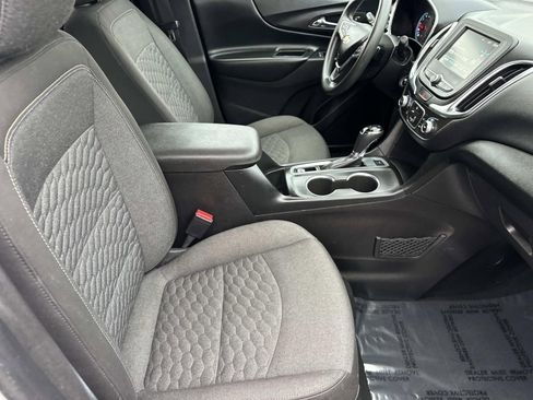 Used 2018 Chevrolet Equinox LT image 26