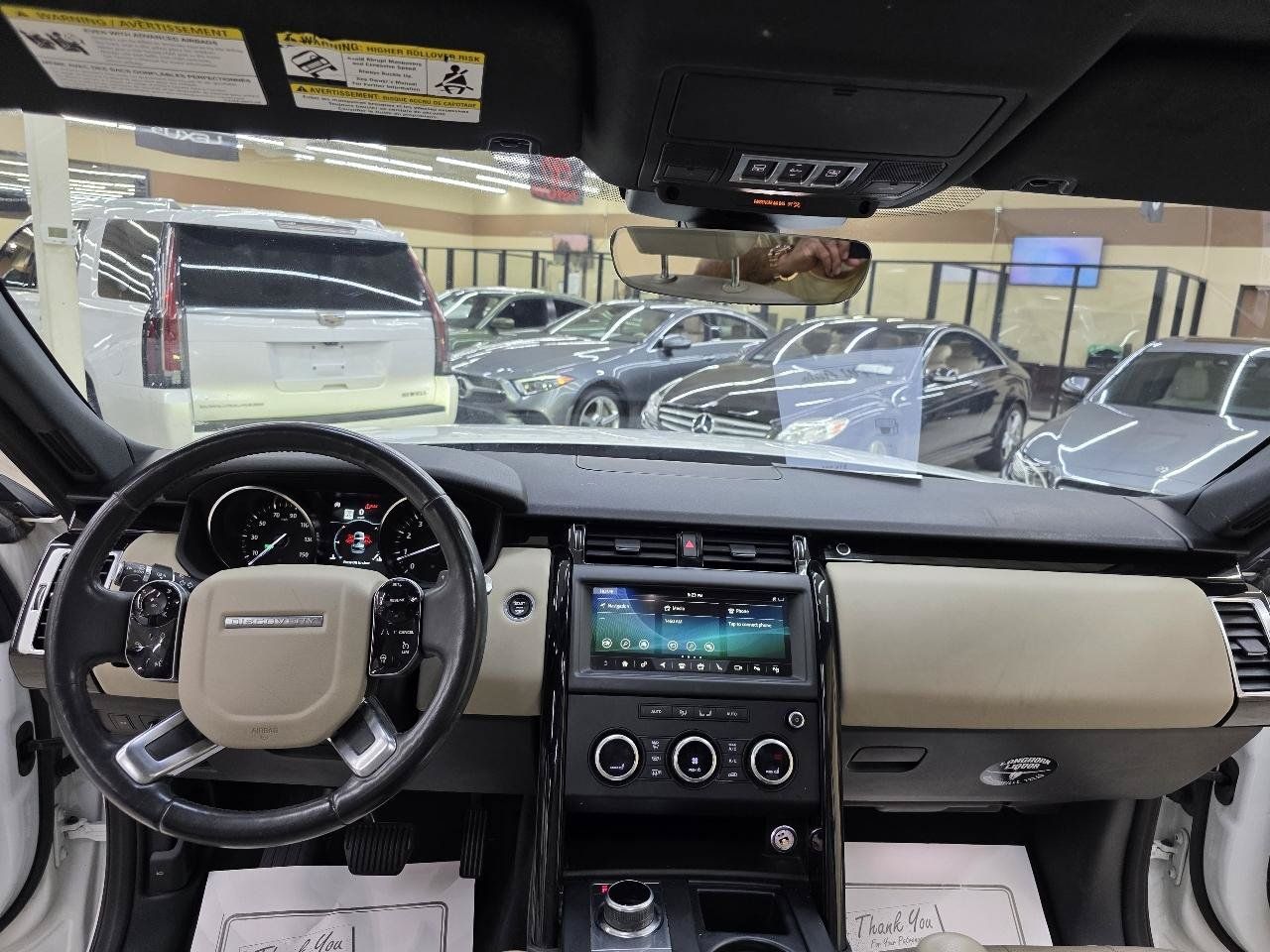 Used 2019 Land Rover Discovery SE AWD/4WD image 30