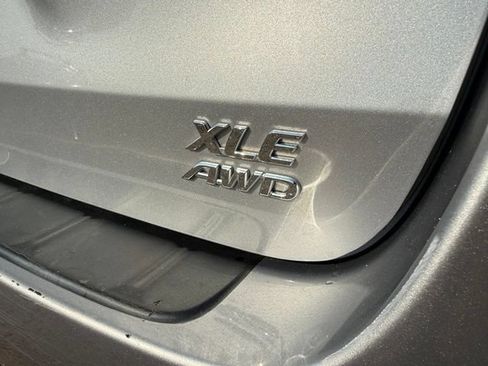 Used 2018 Toyota Sienna XLE Premium AWD/4WD image 14