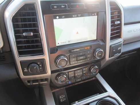 Used 2019 Ford F250 Lariat w/ Chrome Package AWD/4WD image 26