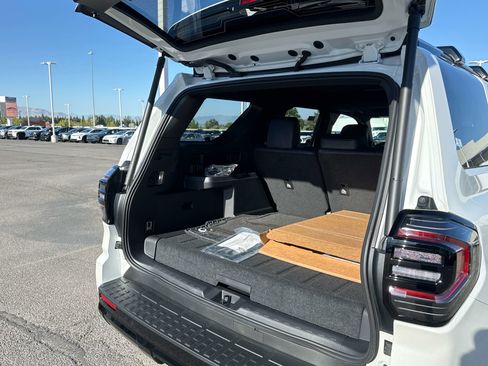 New 2026 Toyota 4Runner 4WD image 13