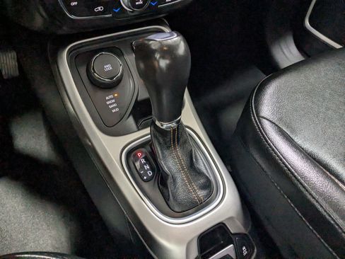 Used 2021 Jeep Compass Latitude AWD/4WD image 20