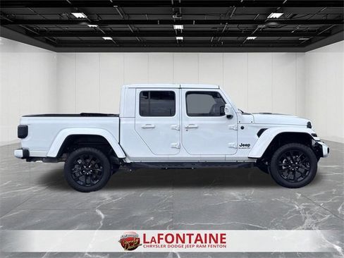 Certified 2022 Jeep Gladiator Overland image 6