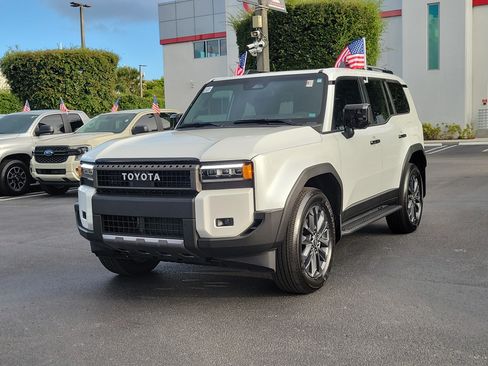 Used 2026 Toyota Land Cruiser w/ Premium Package AWD/4WD image 5
