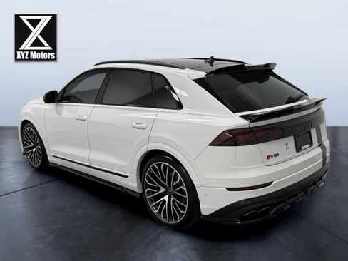 Used 2024 Audi SQ8 Prestige w/ Prestige Package AWD/4WD image 4