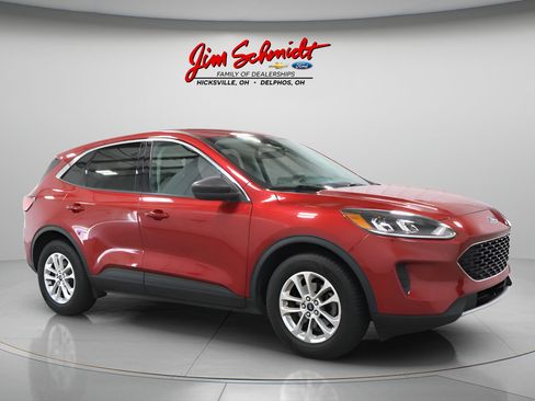 Used 2022 Ford Escape SE FWD image 2