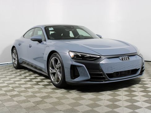 Used 2023 Audi e-tron GT Premium Plus image 38