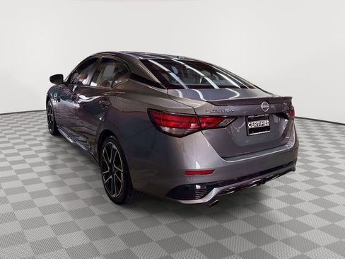 Used 2025 Nissan Sentra SR w/ SR Premium Package FWD image 4