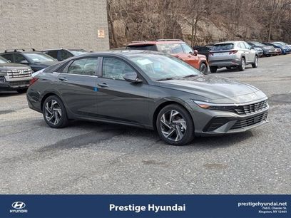 New 2025 Hyundai Elantra Limited