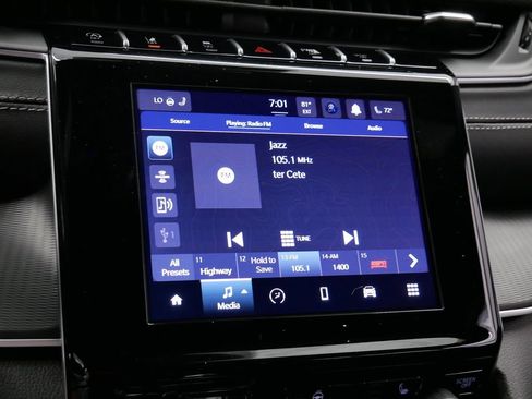 New 2025 Jeep Grand Cherokee Laredo X w/ Luxury Tech Group I image 33